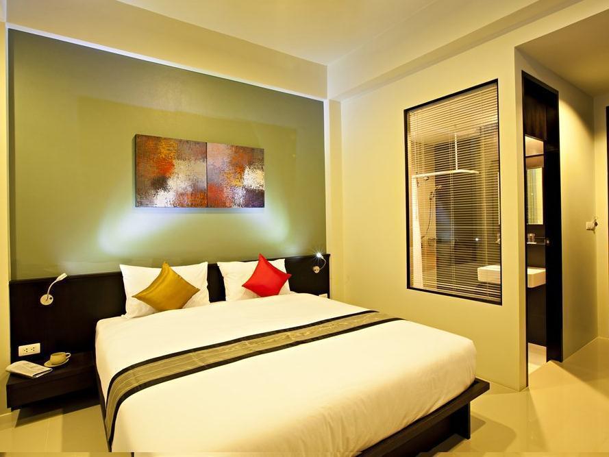 Leisure Place Phuket Chalong Exterior photo