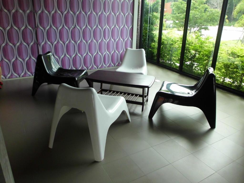 Leisure Place Phuket Chalong Exterior photo