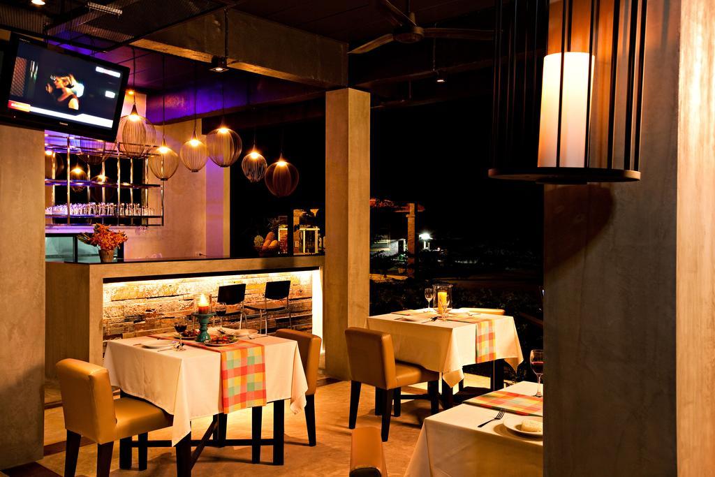Leisure Place Phuket Chalong Exterior photo